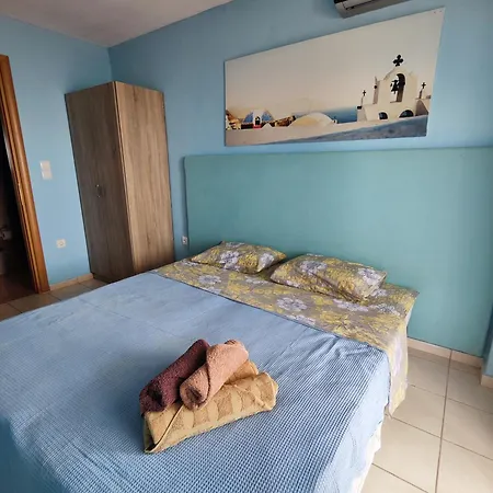 Apartament First Line House