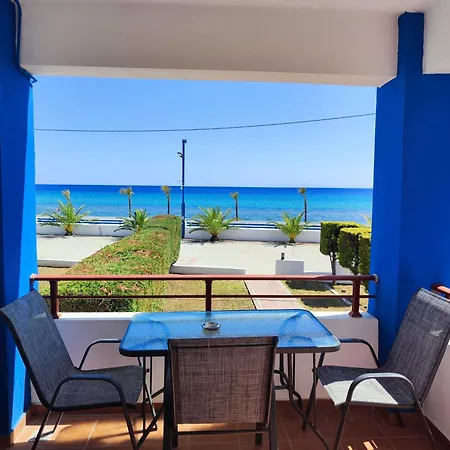 Apartament First Line House