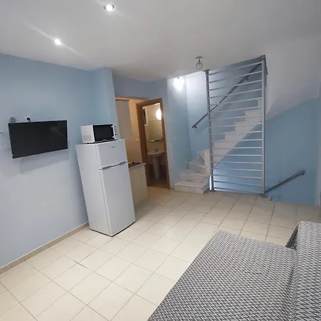 Apartament First Line House *