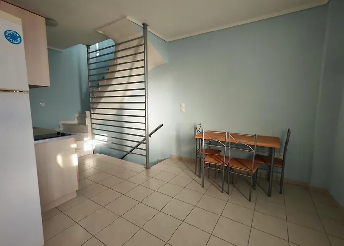 First Line House Σωζόπολη