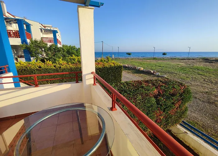 First Line House Σωζόπολη