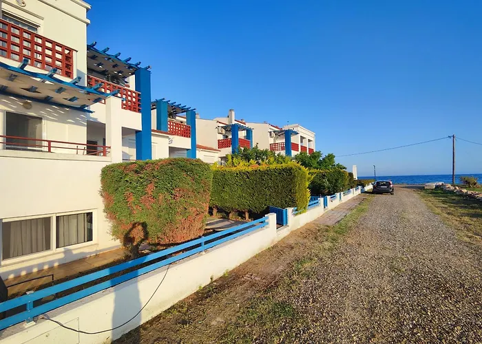 First Line House Σωζόπολη