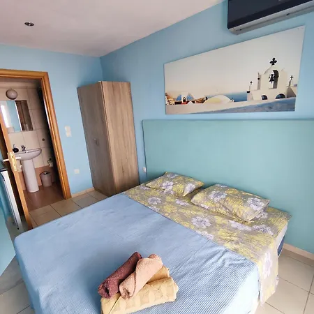 First Line Apartmán *