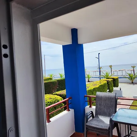 First Line House * سوزوبولي