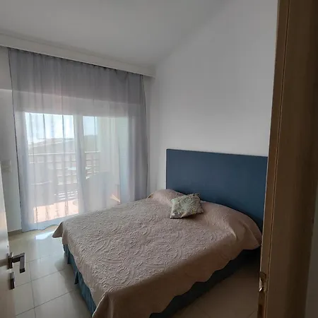 First Line Apartmán *