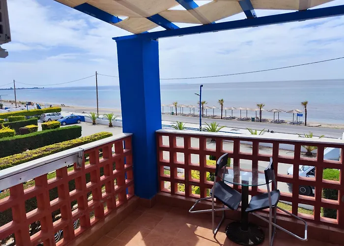 Апартаменты First Line House *