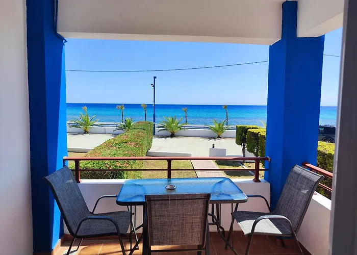 Апартаменты First Line House