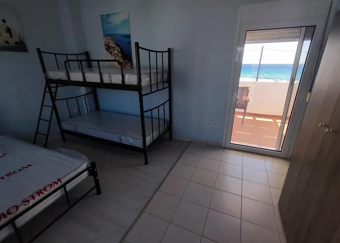 First Line House Appartement